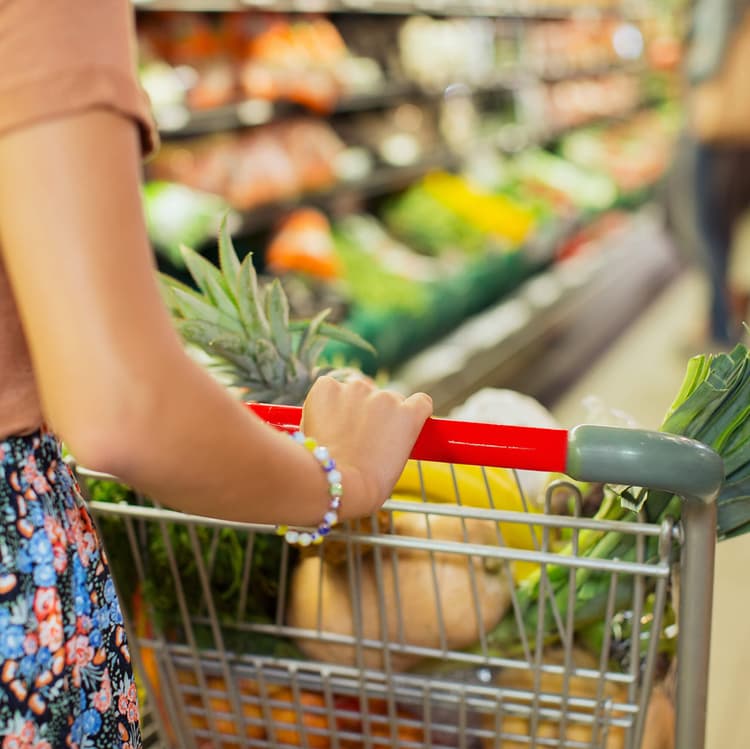 1/ J’économise -5% sur mes achats en grandes surfaces et pleins d’essence !